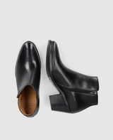 Unique 674 - Black