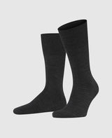 Falke "Airport" short - anthracite mel.