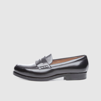 Wide shoes for men