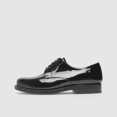 Wide shoes for men