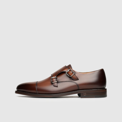 Monkstrap: Men's shoes with buckles