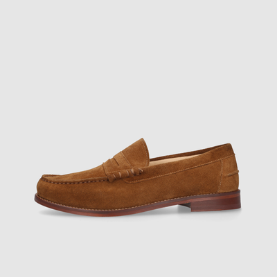 Men's shoes with rubber insert in the leather sole