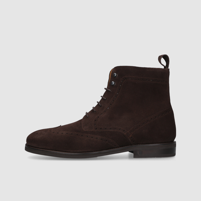 Brogues men's shoes with perforated decoration