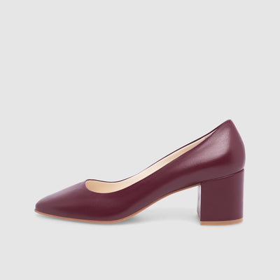 Text: Business shoes for women