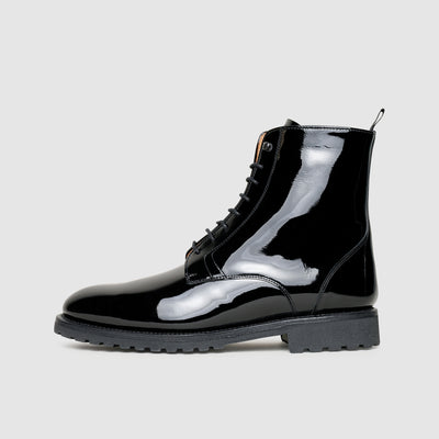 Women's boots in black