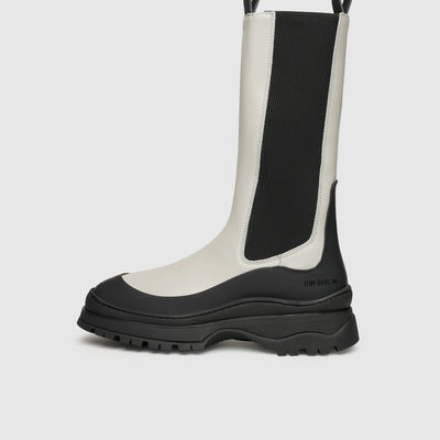 Women's boots without heels