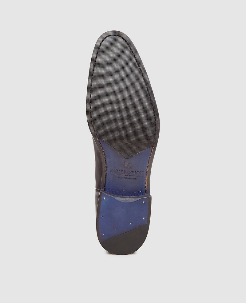 No. 6824 BL - Black