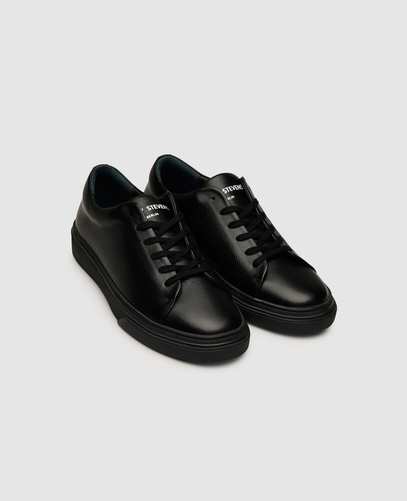 Sophia S - Black